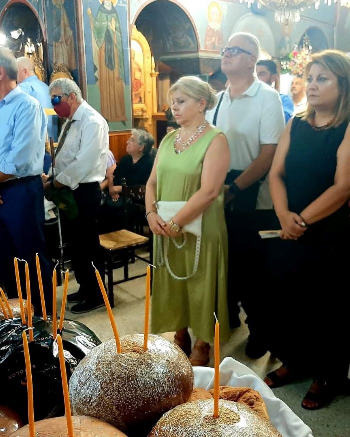 Οι εορταστικές εκδηλώσεις πραγματοποιήθηκαν παρουσία του προσωπικού, ωφελούμενων, φίλων και υποστηρικτών του ΚΕΑΤ, καθώς και παρουσία μελών του Διοικητικού Συμβουλίου του ΚΕΑΤ, του Δημάρχου Καλλιθέας κ. Ασκούνη, του Γενικού Γραμματέα του Υπουργείου Εσωτερικών κ. Κάρναβου και μελών του Δημοτικού Συμβουλίου Καλλιθέας.