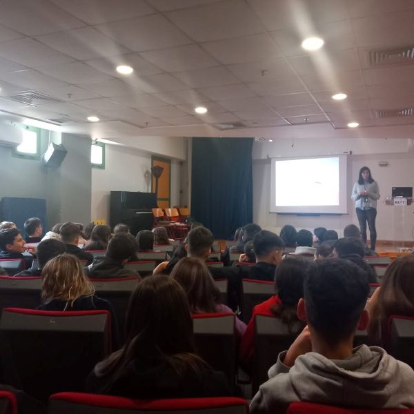 Οι μαθητές είχαν την ευκαιρία να γνωρίσουν από κοντά τον τρόπο εκπαίδευσης και υποστήριξης ατόμων με αναπηρία στην όραση