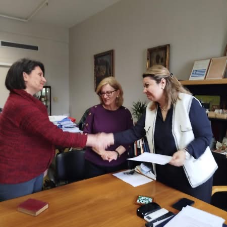 Ορκωμοσία μιας μόνιμης υπαλλήλου στην Κεντρική Υπηρεσία του Κέντρου Εκπαίδευσης και αποκατάστασης Τυφλών (ΚΕΑΤ)