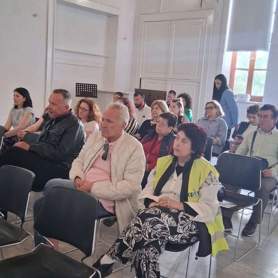 «Όλοι διαφορετικοί, όλοι μαζί.»

Βιωματικό πρόγραμμα για μαθητές σχολικών μονάδων, με στόχο την καλλιέργεια ενσυναίσθησης, αποδοχής και σεβασμού στη διαφορετικότητα.