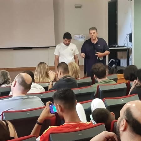 οι κ.κ. Αθανάσιος Παπαντωνόπουλος και ο κ. Χρήστος Καρνάβας.